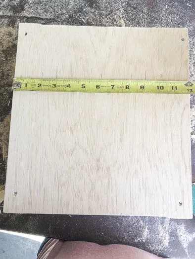 measuring out the faces on the wood